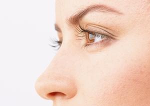 東京での効果的なレーザー治療ガイド：肌トラブル改善の最前線とは